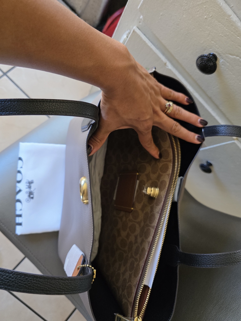 Coach Tote Bag - Picture 3 of 12
